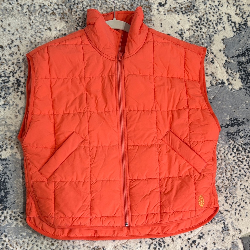 NWOT Free people movement Small 🍊 Vest